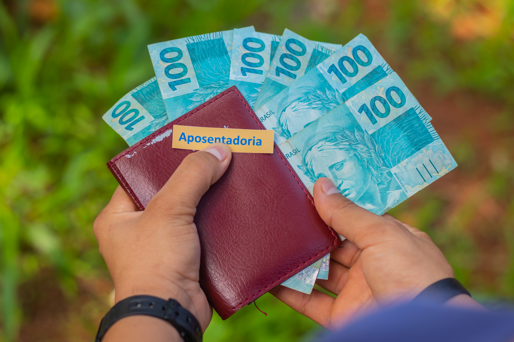 Você sabia que a aposentadoria pode estar mais próxima do que parece? Veja quais regras mudaram!
