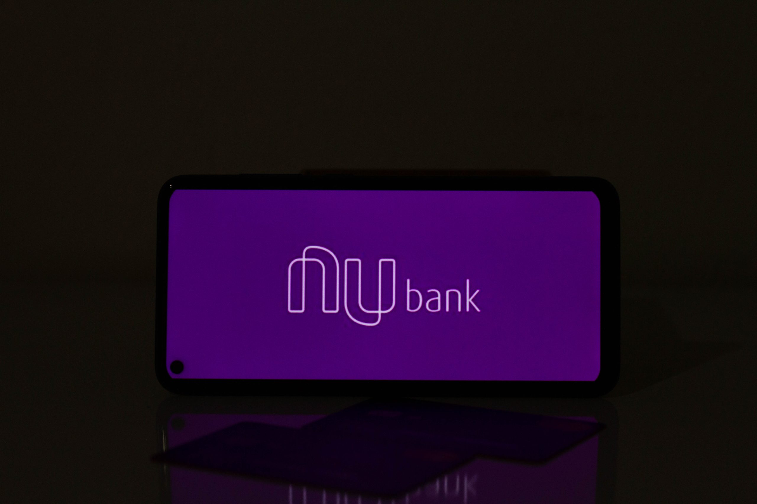 Golpe da FALSA central NUBANK atinge brasileiros; veja como se proteger
