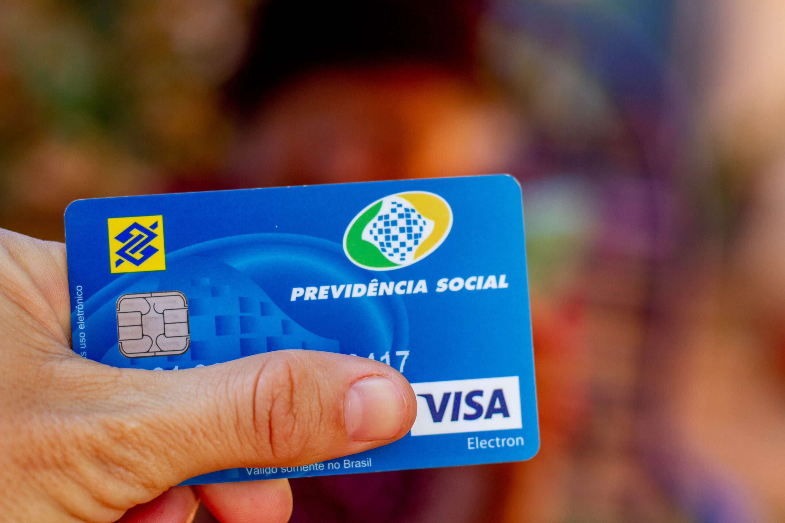 Quer desbloquear e começar a usar o cartão do INSS? Veja como fazer isso!