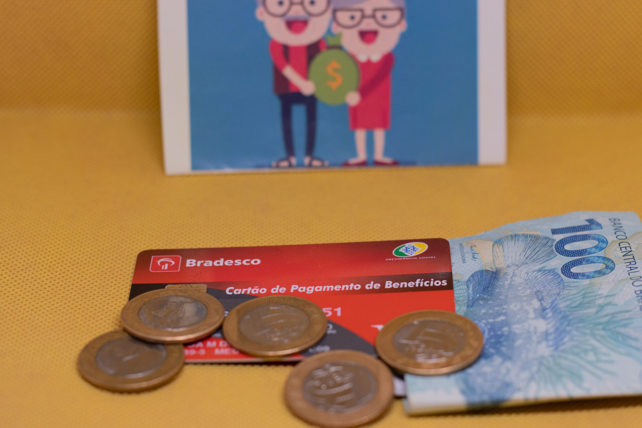 Os golpes em nome do INSS estão cada vez mais constantes.