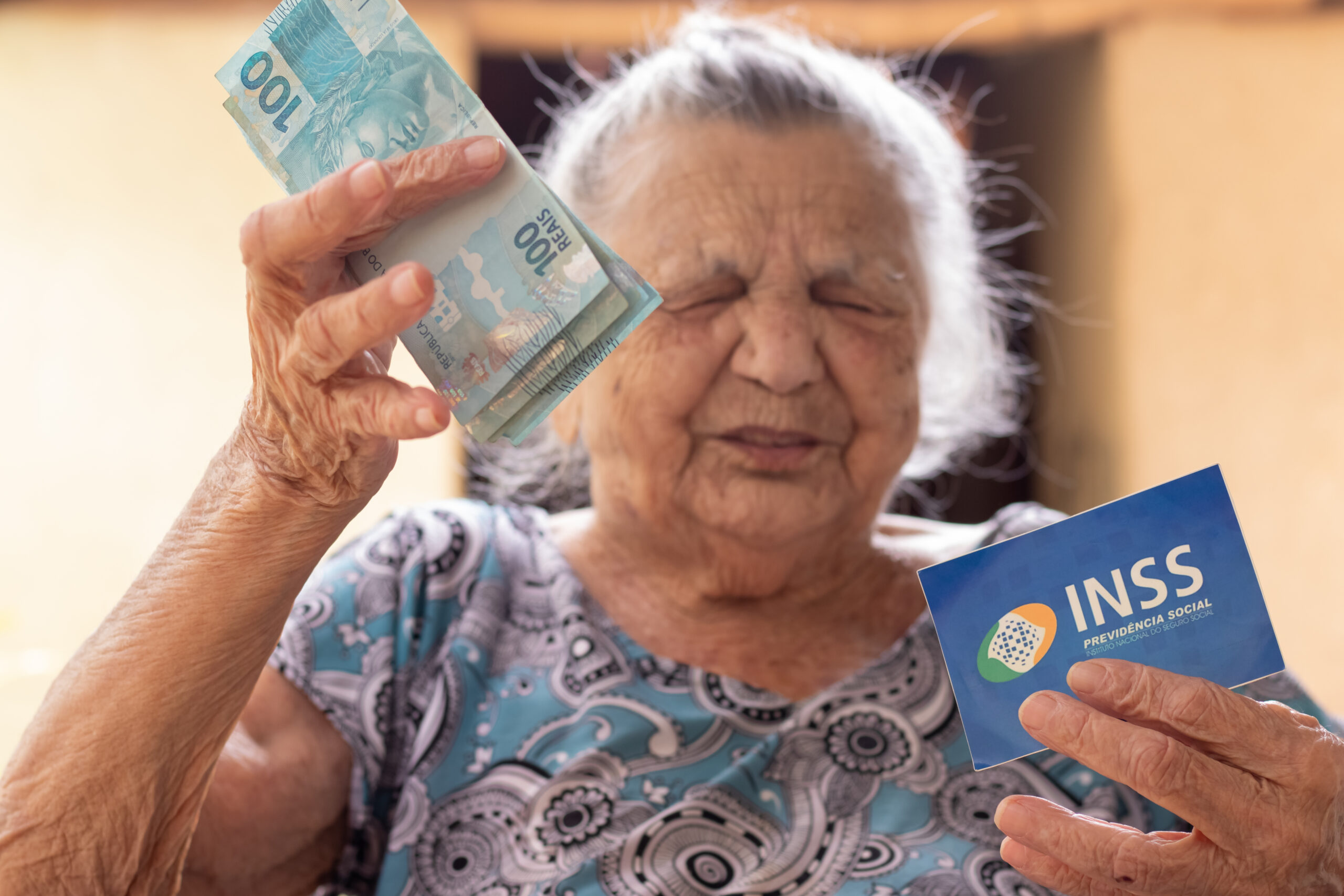 Você sabe o que é a desativação do FERR/CNIS? Entenda a importância para seus benefícios.