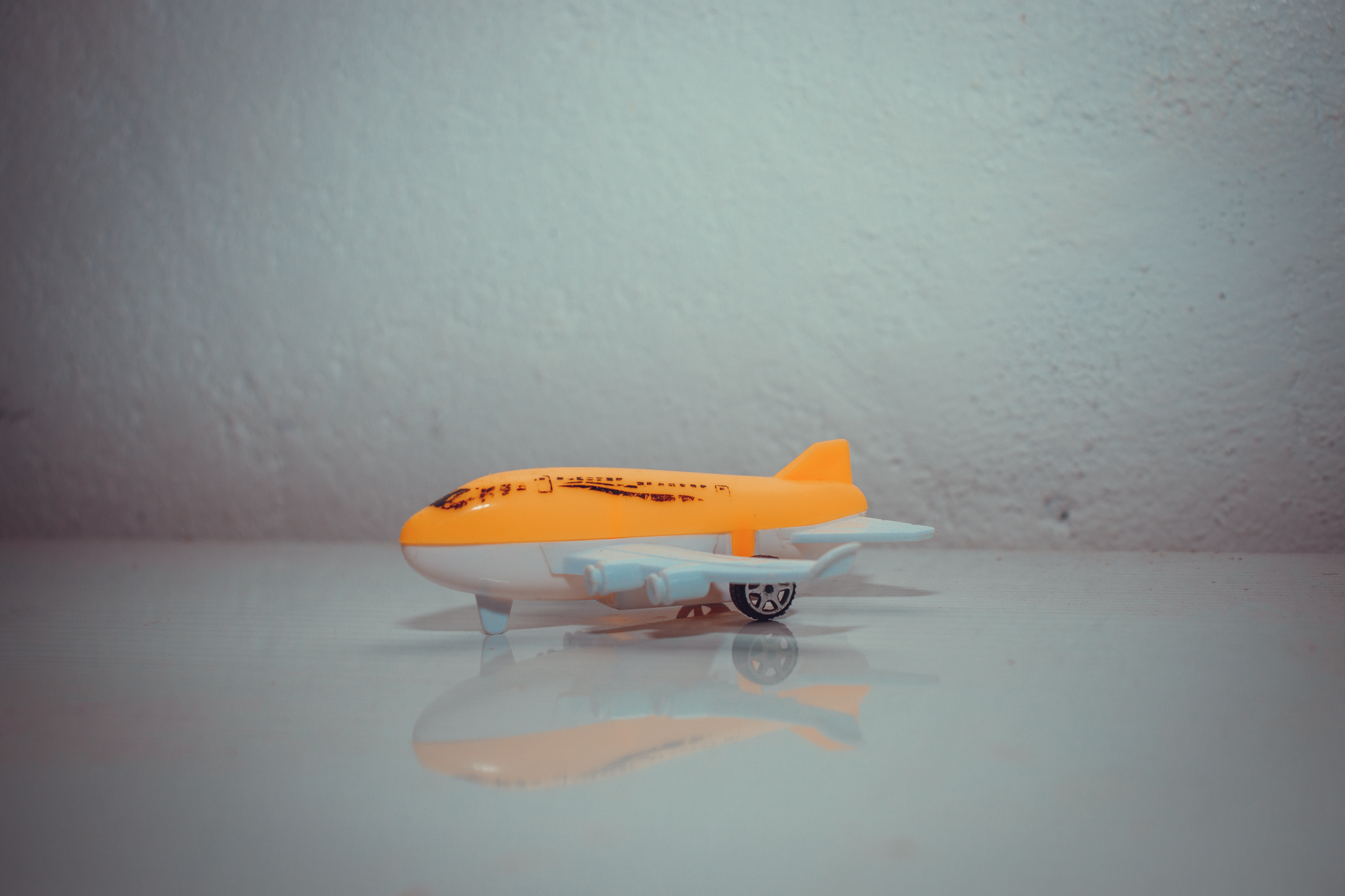 Novo programa libera PASSAGENS AÉREAS a R$ 200 para aposentados do INSS