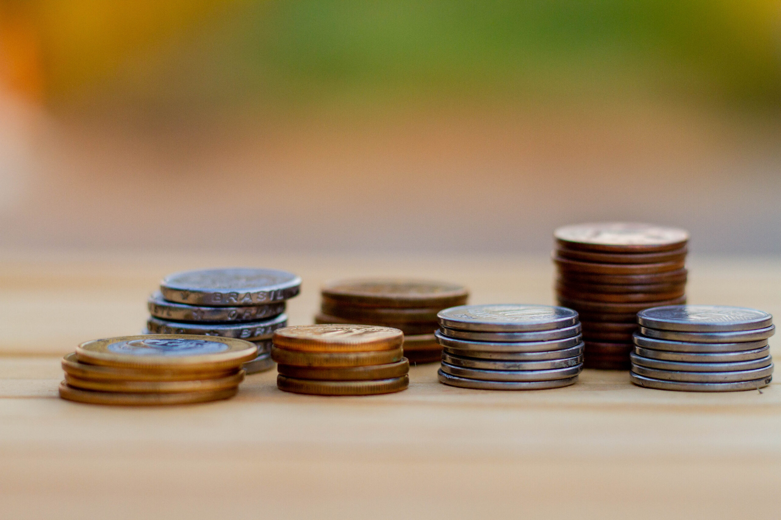 Saiba tudo sobre empréstimo consignado e pessoal com nosso guia detalhado para idosos. Compare as opções, conheça as vantagens e desvantagens de cada tipo de empréstimo e faça a escolha certa para o seu planejamento financeiro. Crédito: @jeanedeoliveirafotografia / beneficiodoidoso.com.br