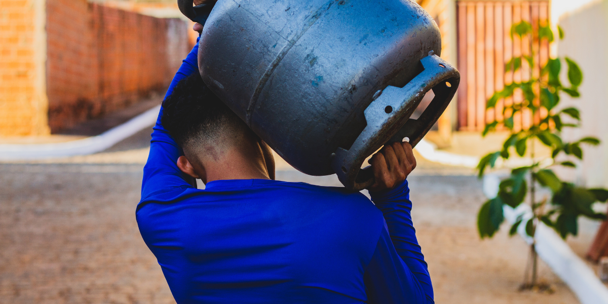 Entenda as diferenças entre o Auxílio Gás e o Gás para Todos - o que muda