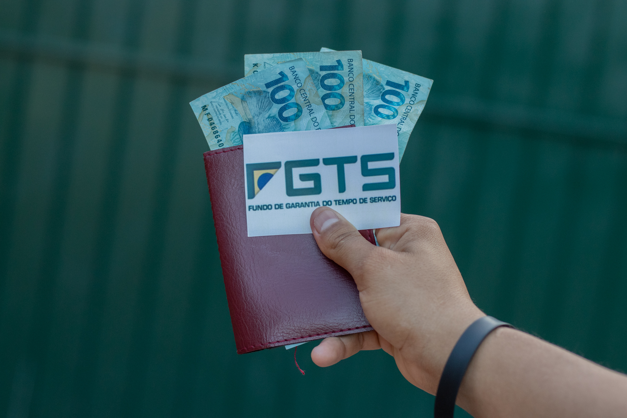 Governo estuda MUDAR o saque-aniversário do FGTS