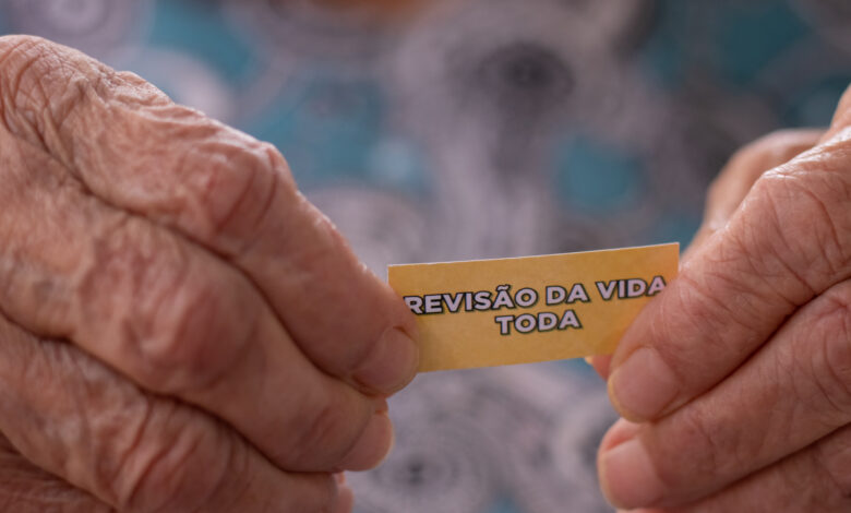 O STF está prestes a votar sobre o destino de uma revisão importante, mas como será que anda o processo?