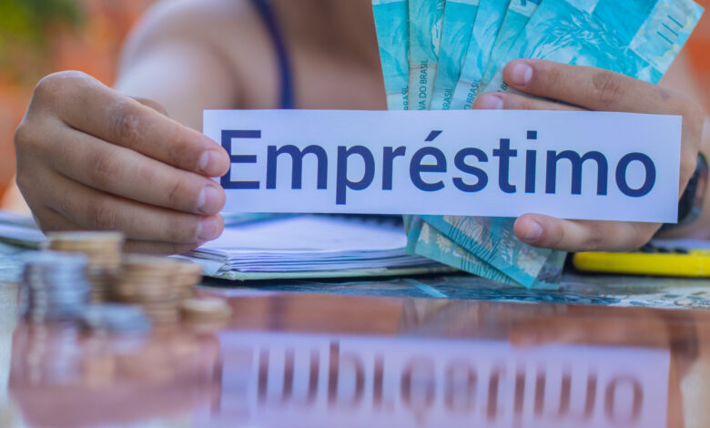 Negativados podem pedir EMPRÉSTIMO de R$ 5 mil; confira as opções