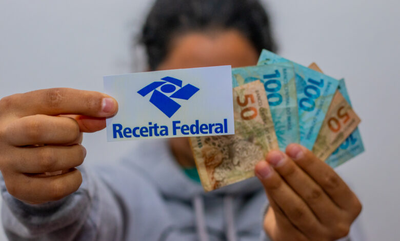 Restituição do Imposto de Renda será paga no fim do mês_ entenda quem tem direito