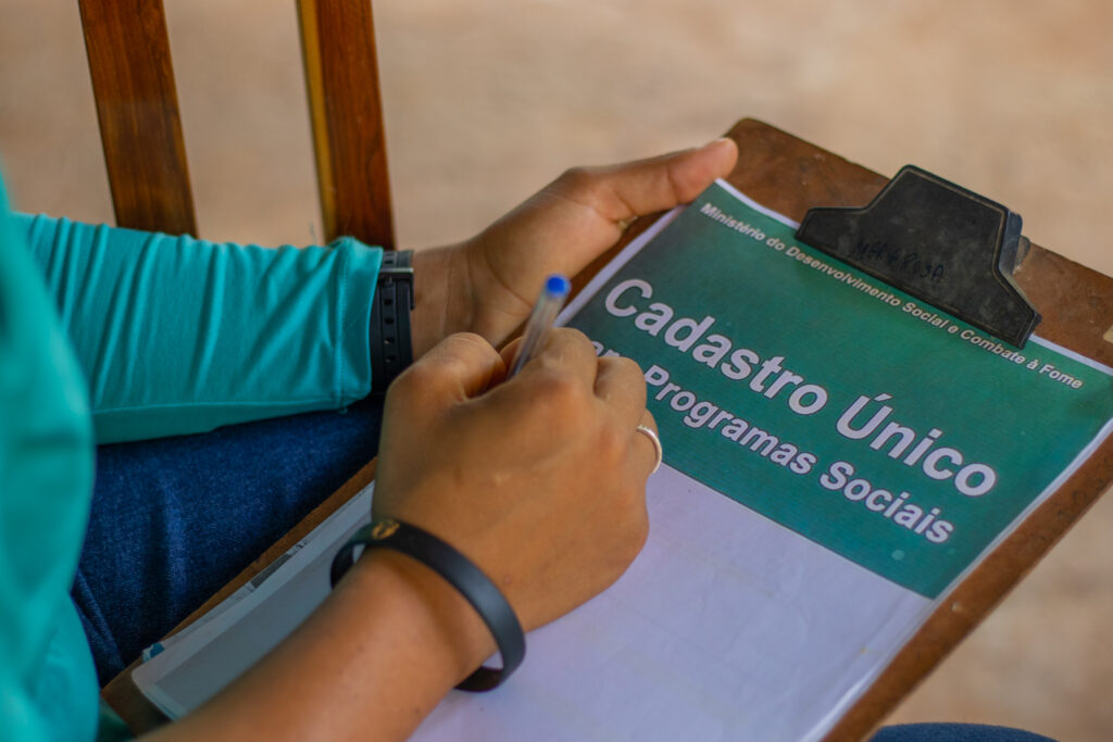 Agente CRAS visita Bolsa Família. 