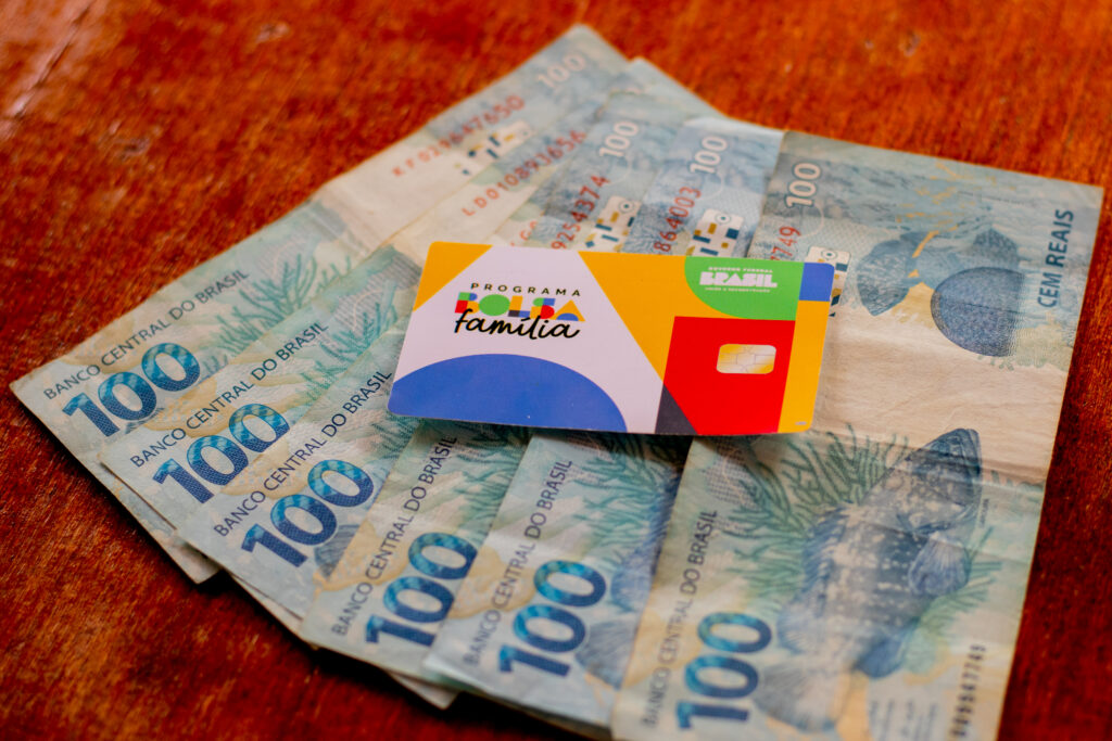 Empréstimo do Bolsa Família.