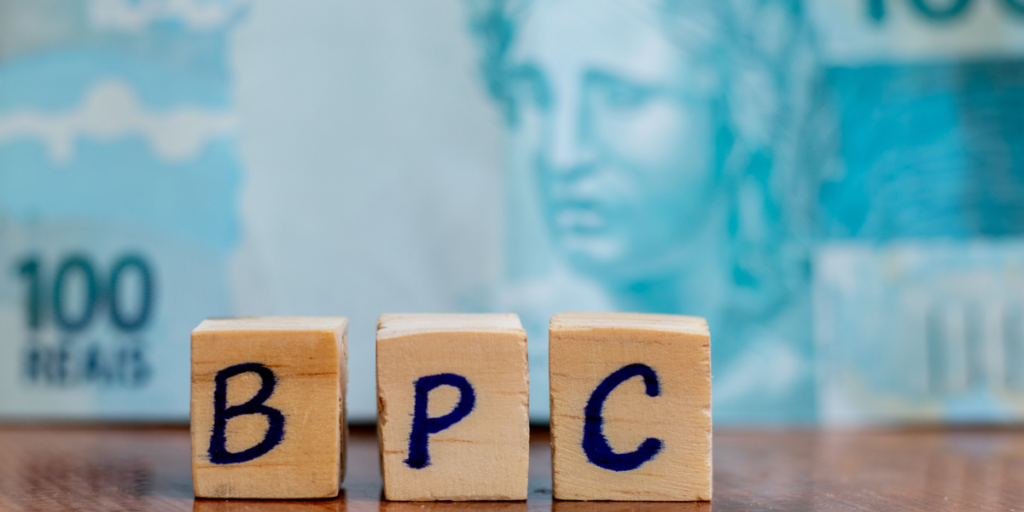 Tenho direito a abono natalino do BPC Descubra agora