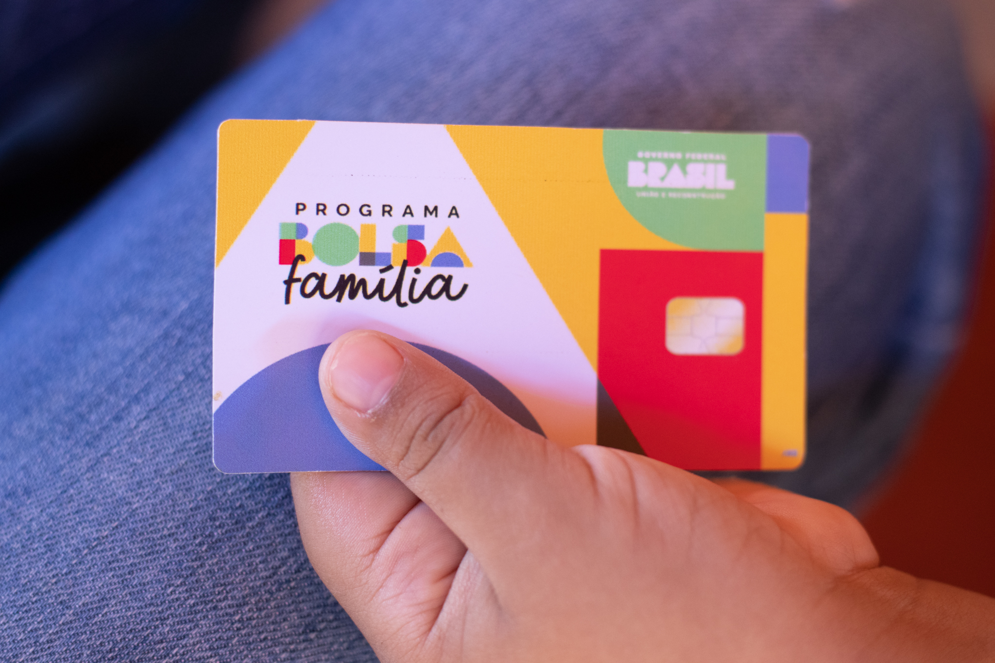 Bloqueio surpresa do Bolsa Família? Por que tem tanta gente falando nisso hoje? Entenda o que está por trás dessa situação ainda hoje.