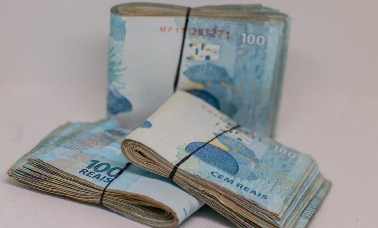 O mês é maio e o ano é 2025, mas ainda tem muita dúvida sobre o empréstimo do Bolsa Família pairando no ar.