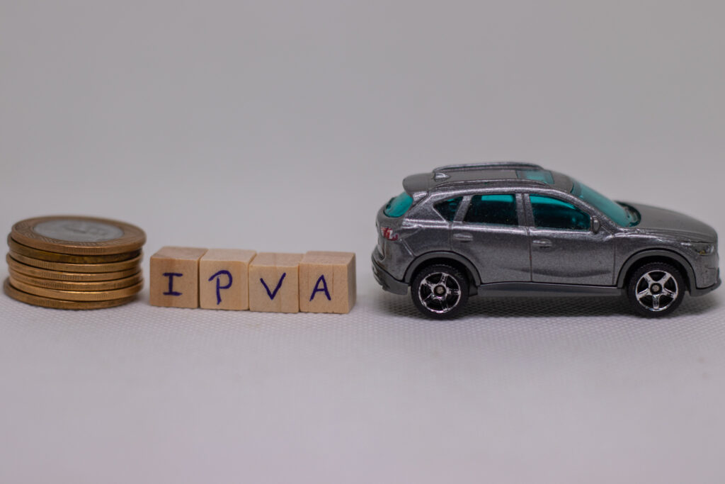 Existe novos descontos para quem precisa pagar o IPVA 2025; veja como conseguir mesmo depois do prazo correto.