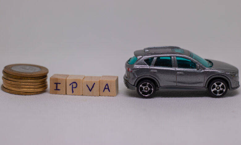 Existe novos descontos para quem precisa pagar o IPVA 2025; veja como conseguir mesmo depois do prazo correto.