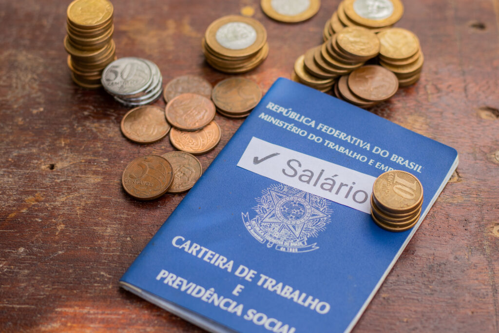 Através das projeções, é possível te ruma ideia de qual será o salário mínimo dos próximos anos.