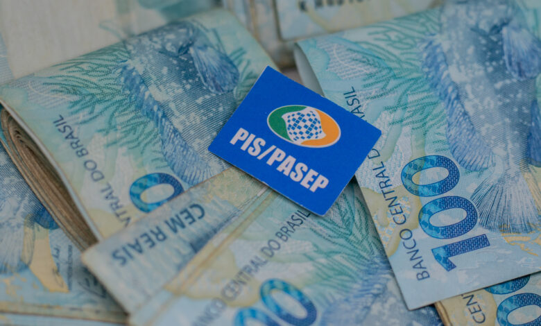 Muitos trabalhadores têm direito a receber o abono de 2025; saiba como funciona, qual é o valor e as regras para acessar.