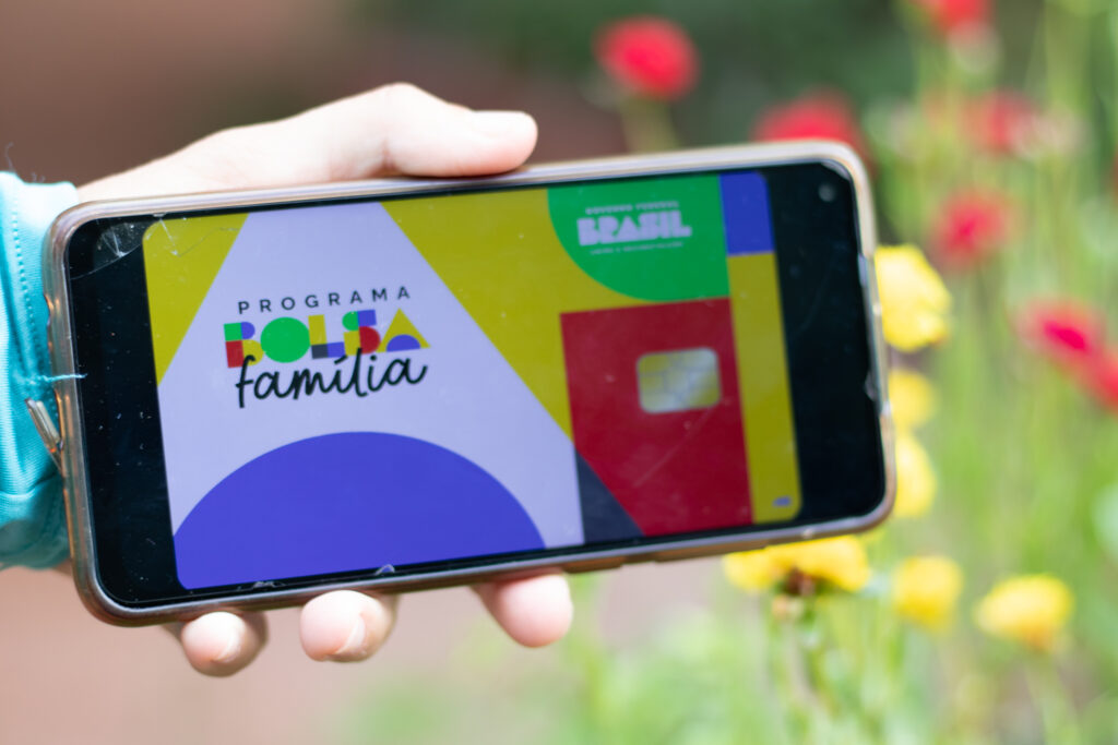 Boas novas para quem mora sozinha e está ou pretende entrar no Bolsa Família; entenda o que está acontecendo.