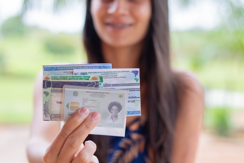 Quem ainda tem a identidade antiga pode rever o que está fazendo, pois tem um alerta novo para saber hoje.