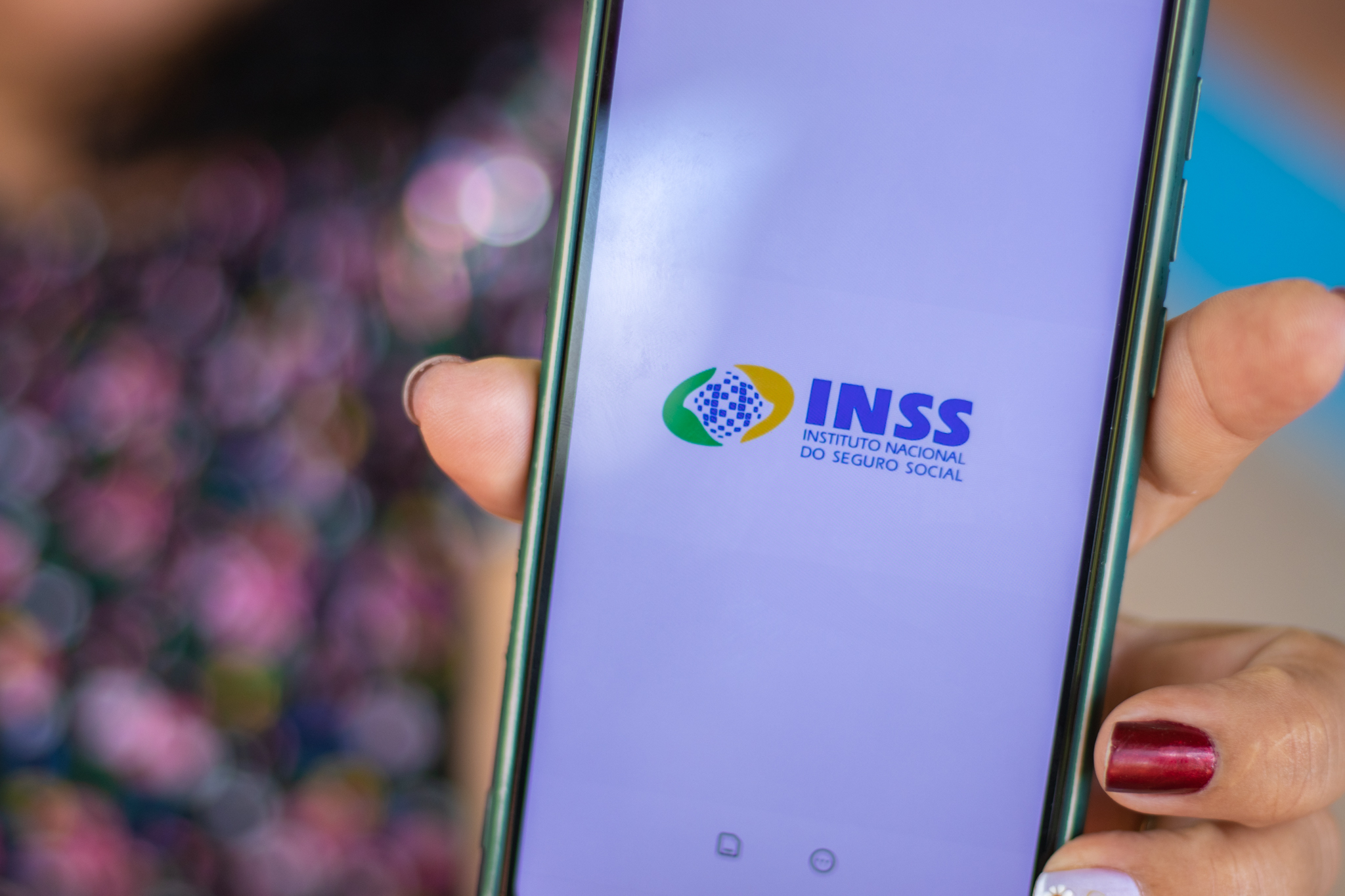 Novo benefício do INSS começa a ser pago em junho e libera mais de R$ 1.500 para os brasileiros eleitos a receber.