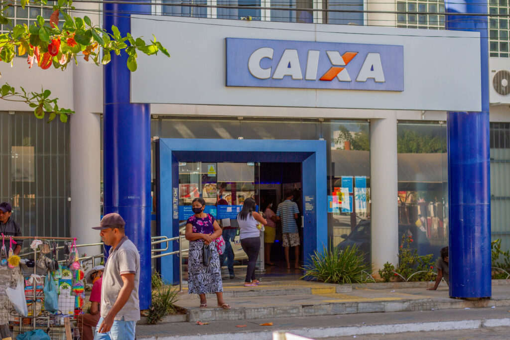 Se você é correntista da Caixa, veja se vai ter acesso ao dinheiro.