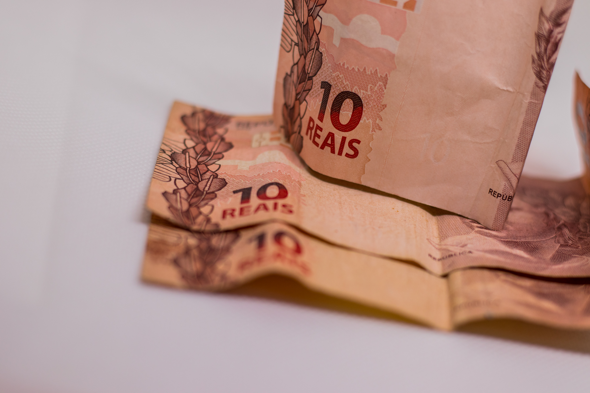 Imagine receber um Pix por engano e ter a sua vida virada de ponta-cabeça; pois saiba que isso aconteceu - confira os detalhes.