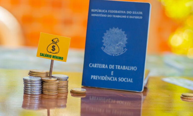 As mudanças no trabalho aos feriados do comércio devem mudar apenas em 2026.