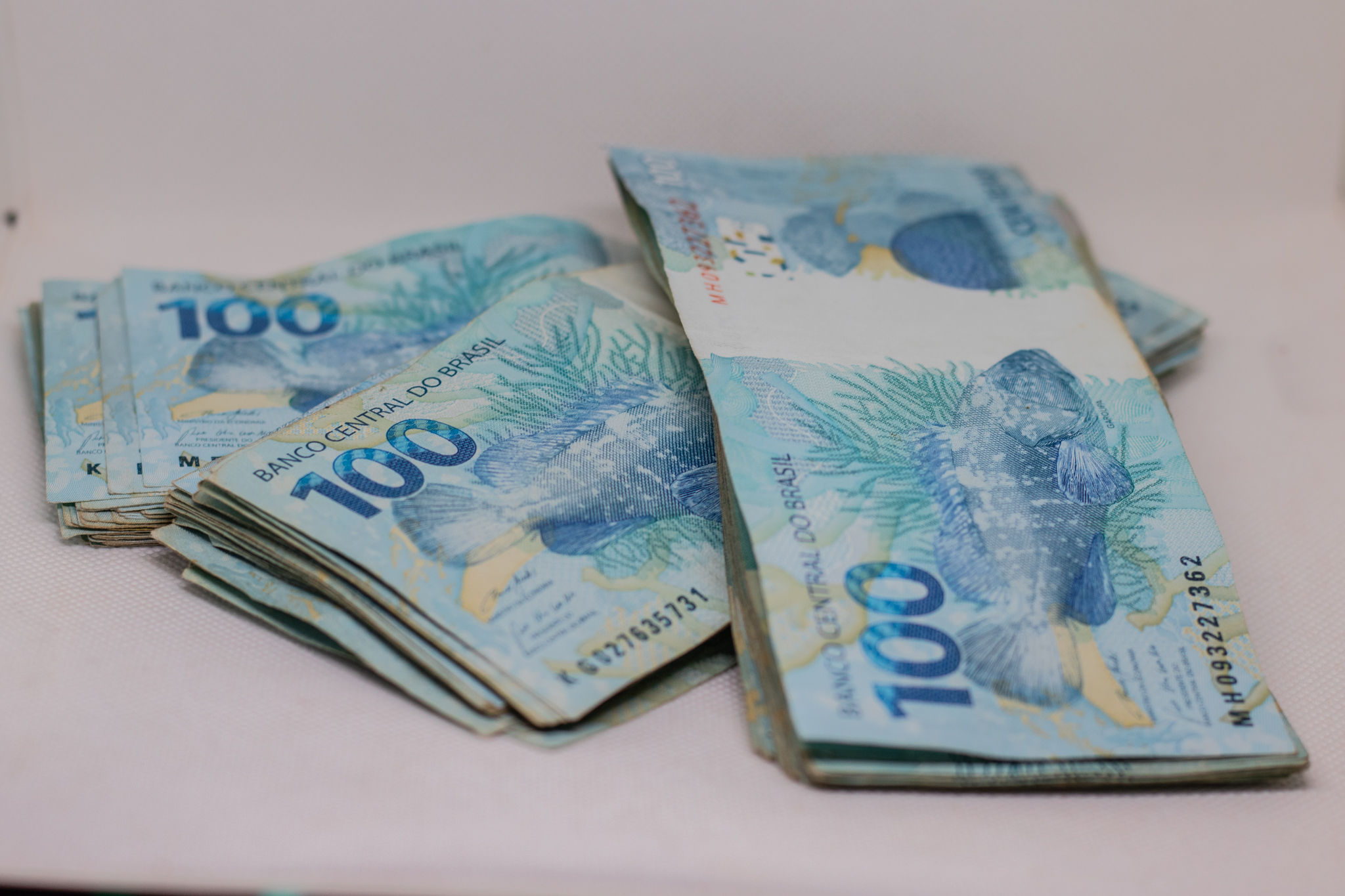 Governo lançou o crédito destinado aos trabalhadores brasileiros e facilitou a tomada de empréstimo por parte de milhões de brasileiros; entenda.