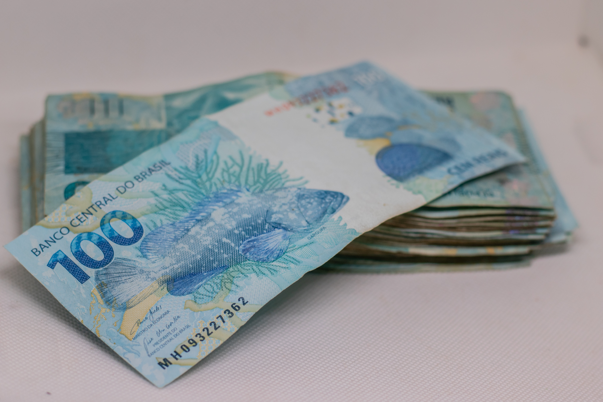 Dinheiro cai na conta na hora coma novidade que o aplicativo do Nubank decidiu lançar para os seus clientes; entenda o que é preciso para isso.