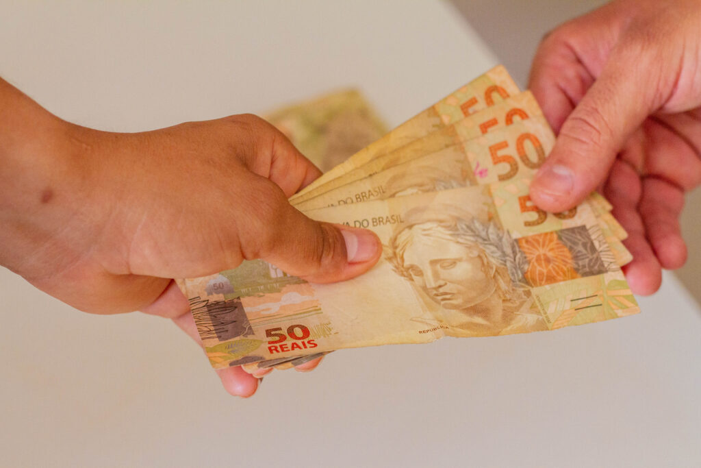 Seja empreendedor ou consumidor, saiba que o Dia dos Namorados está mudando os hábitos de compra dos brasileiros; entenda como isso acontece.