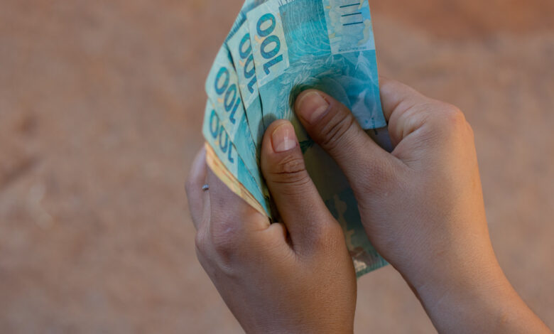 Ainda tem muito dinheiro esquecido e parado no banco, mas você pode ser o dono de uma fatia dessa grana; saiba tudo o que precisa.
