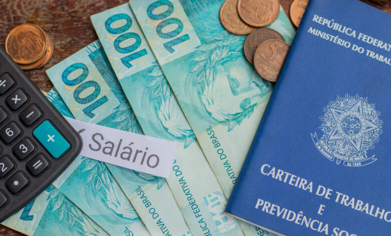 Você já imagina qual será o valor do salário mínimo nos próximos anos? Confira.