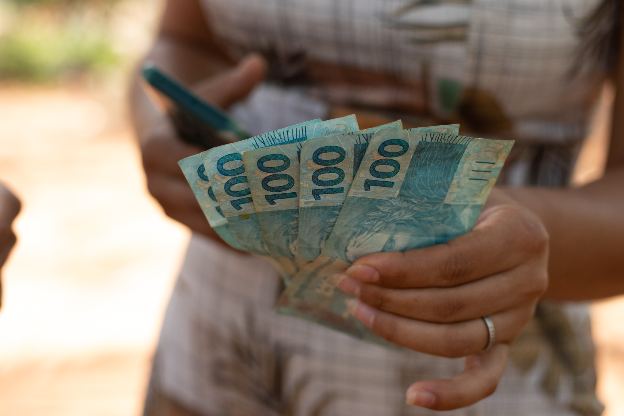 Se antes era apenas 1, agora o jogo virou e você pode pegar até 9 empréstimos consignados sendo um trabalhador CLT registrado no Brasil.