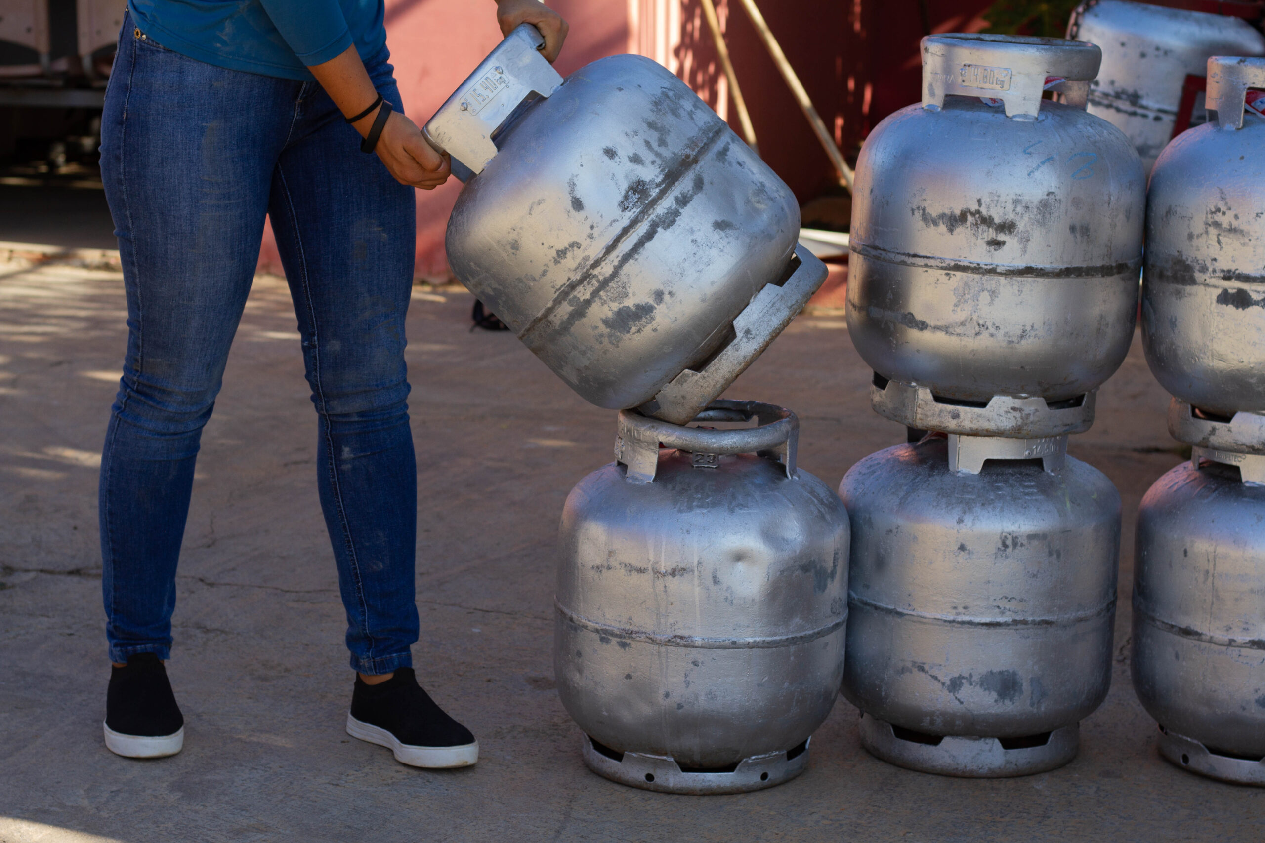 Se você vai receber o Auxílio Gás, veja quando os valores caem na conta.