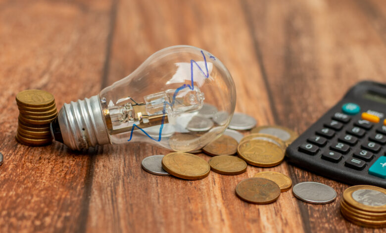 A conta de energia em julho vai chegar mais salgada para milhares de brasileiros.