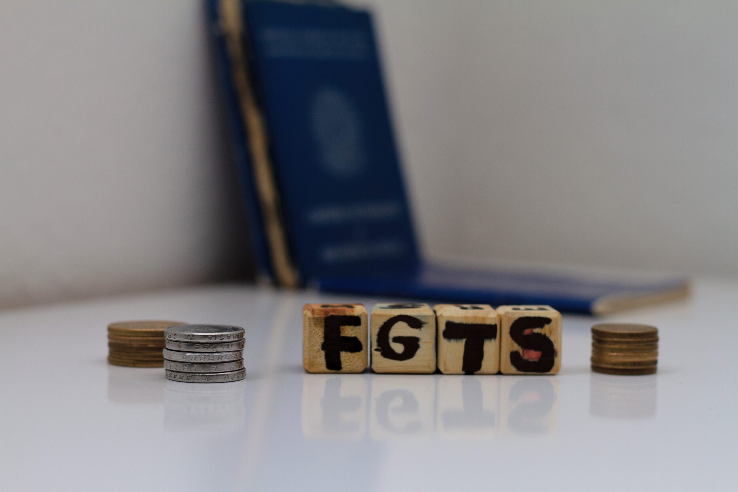 Veja quando você pode sacar o benefício do FGTS em 2025.