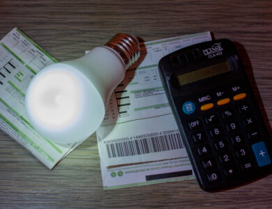 A conta de luz de agosto ainda deve vir mais cara. Veja o que vai acontecer.