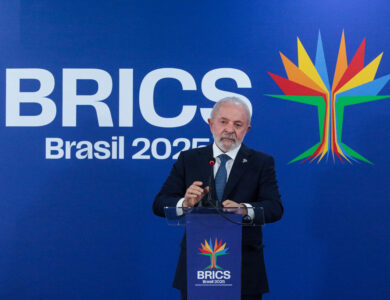 Com a chegada do BRICS Pay, os países devem passar a depender menos do dólar.