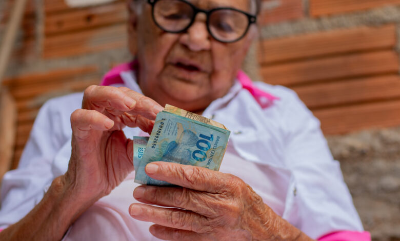 Com o aumento da Selic, a concessão de crédito tem ficado cada vez mais insegura.