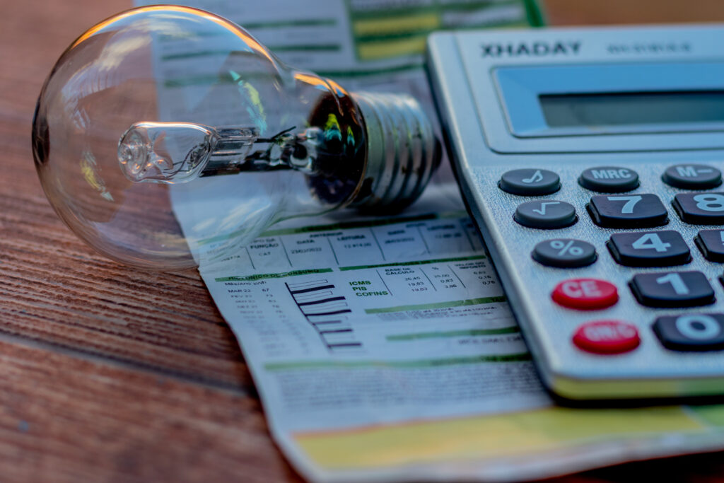 Se você está com medo do aumento da conta de luz, entenda alguns pontos.