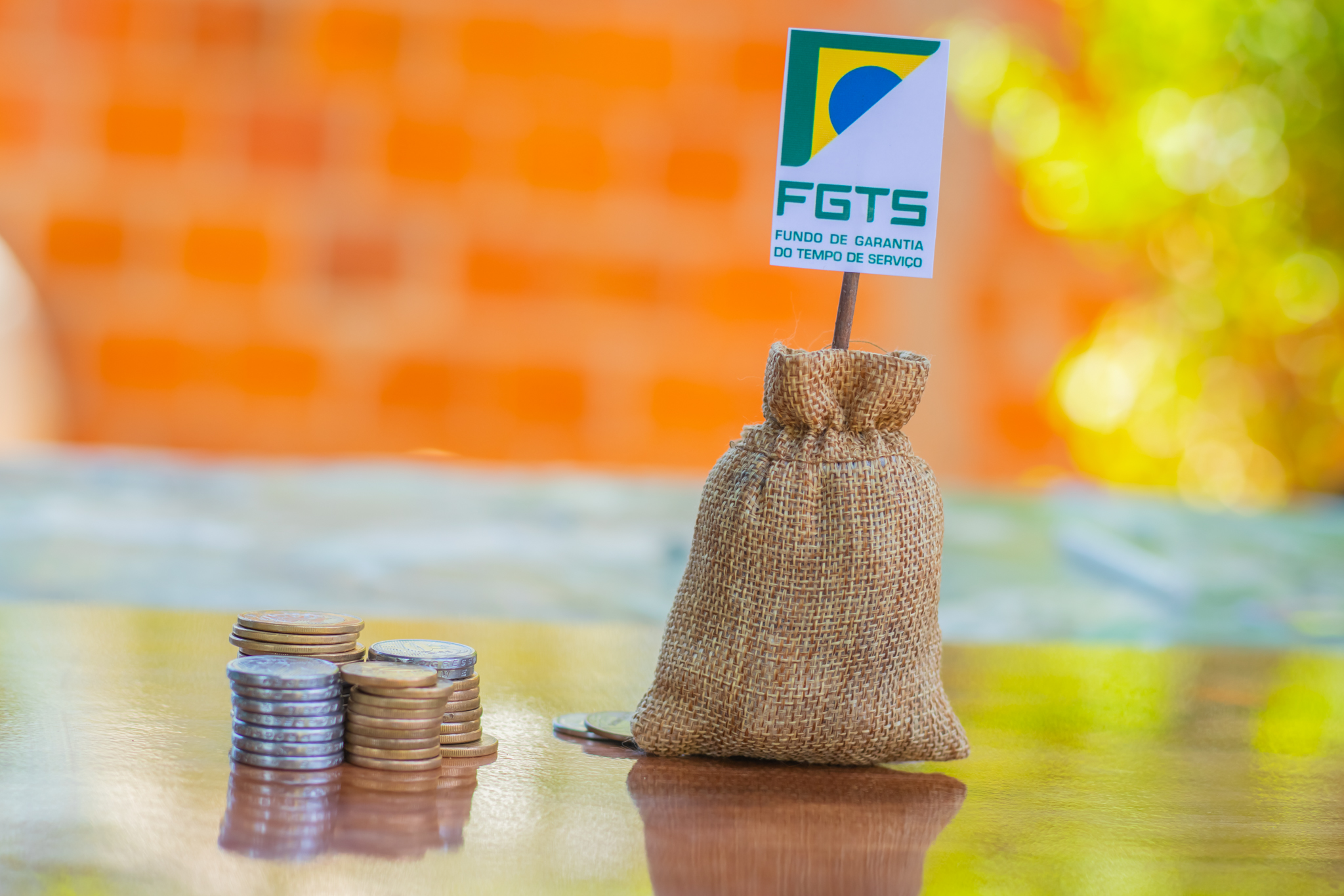 Se você não está recebendo o FGTS, veja como resolver.