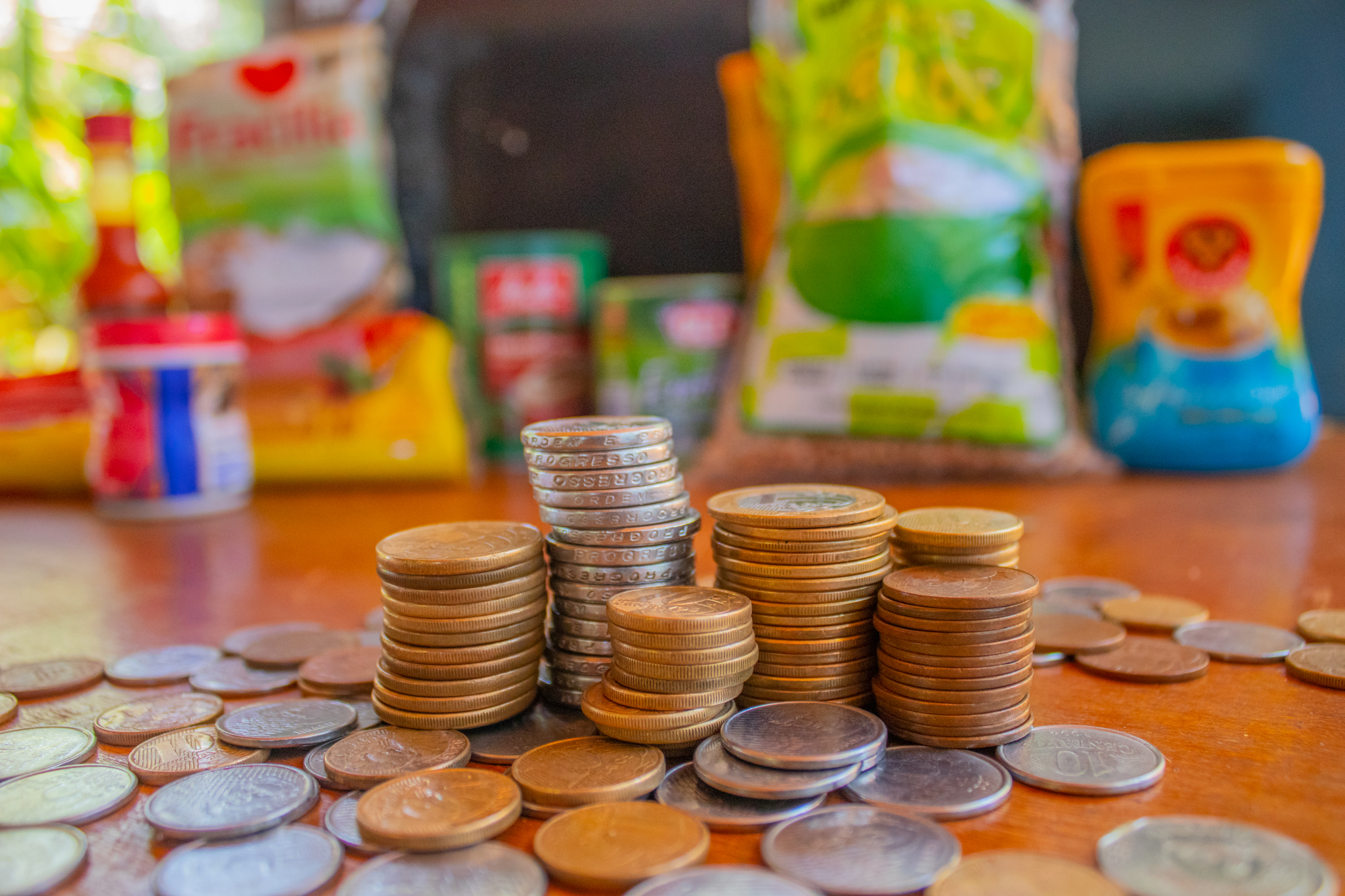 O governo do estado vai zerar impostos sobre 6 alimentos para abaixar seu valor.