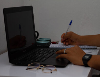 Se você quer uma profissão home office que pague bem, veja estas opções.