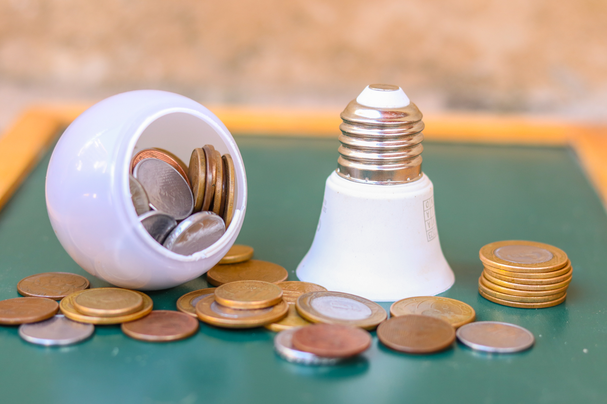 A conta de luz pode encarecer em breve. Entenda os motivos por trás disso.