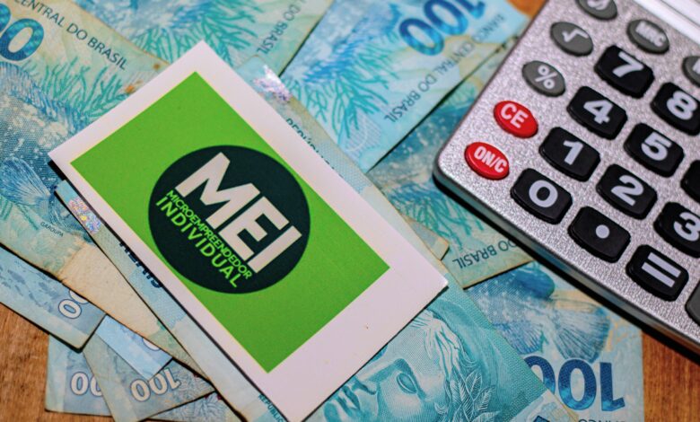 Se você tem registro no Simples Nacional, veja como manter.