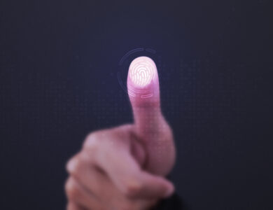 Se você costuma usar a biometria, é bom tomar cuidado para não cair em golpes.