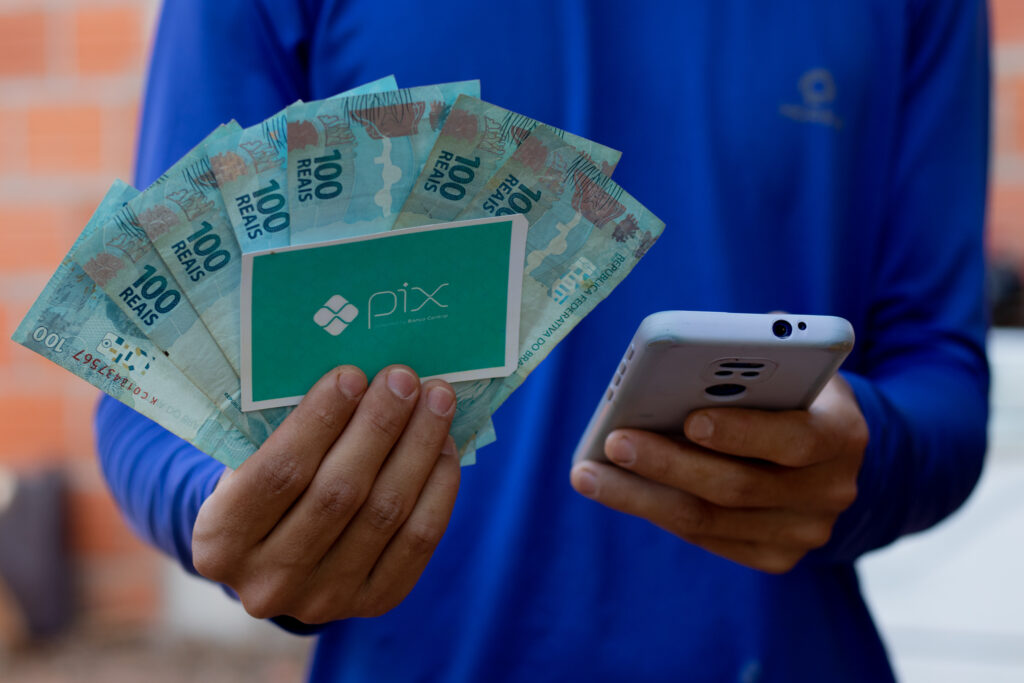 Se você costuma usar o Pix, veja como se proteger corretamente.