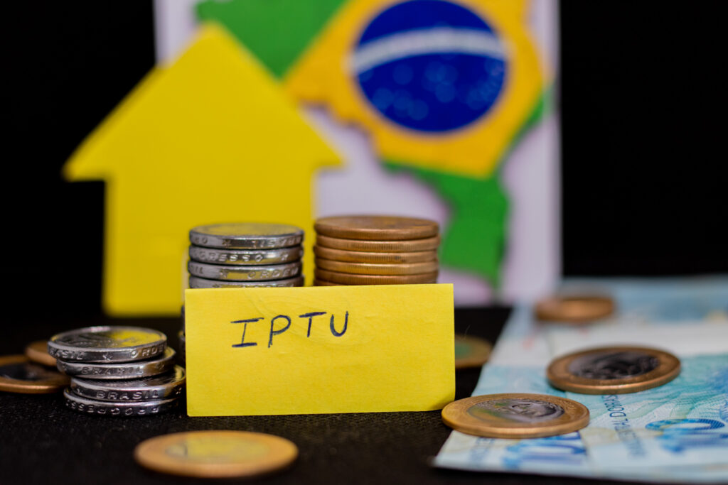 Quem ainda não pediu isenção do IPTU tem tempo até 2026.