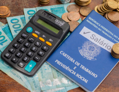 O salário mínimo ideal deveria ser muito maior do que o pago atualmente.