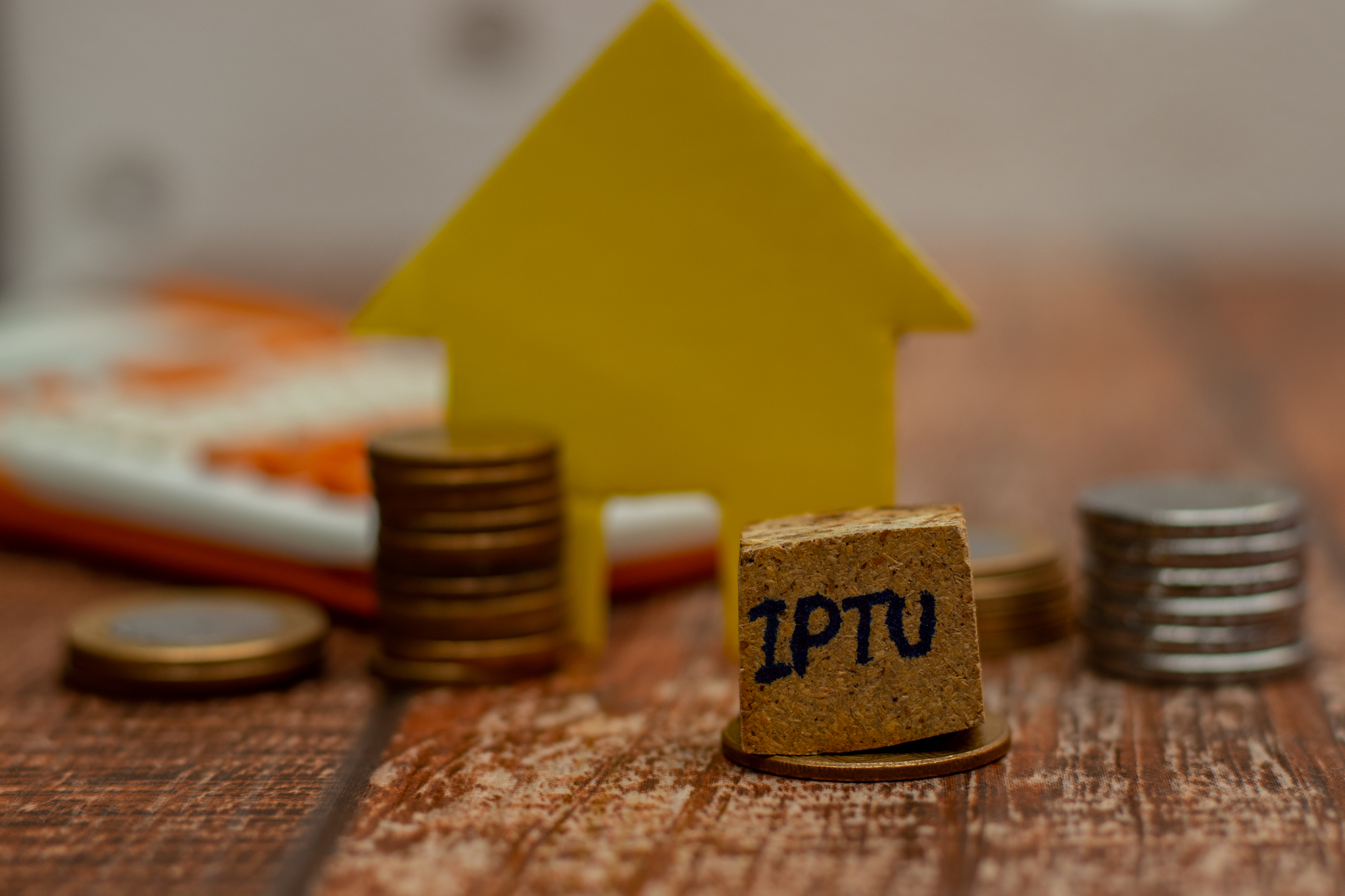 O IPTU é um imposto obrigatório todos os anos para donos de imóveis.